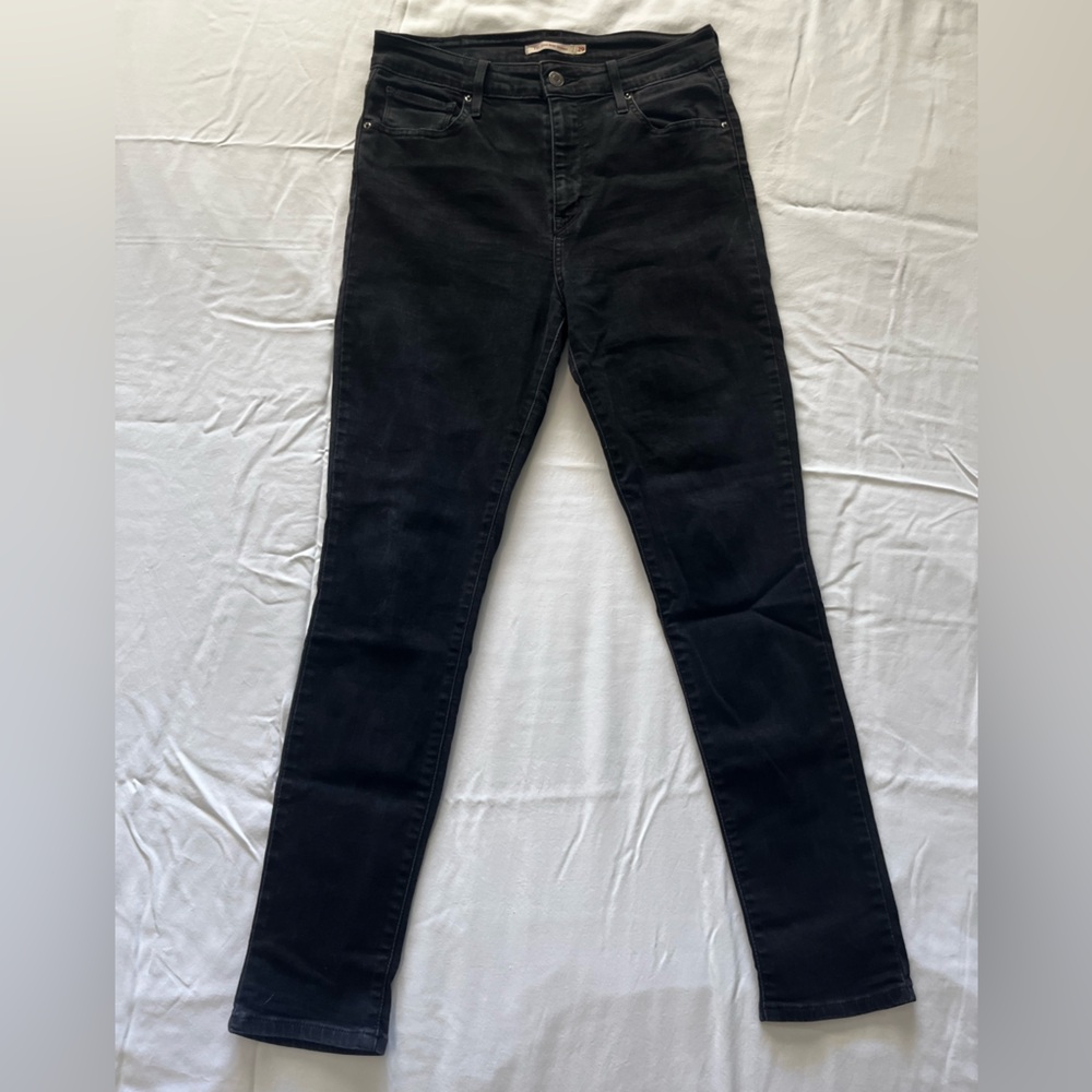 CLEARANCE - Levi's 721 Black High Rise Skinny Jeans (Size 29)
